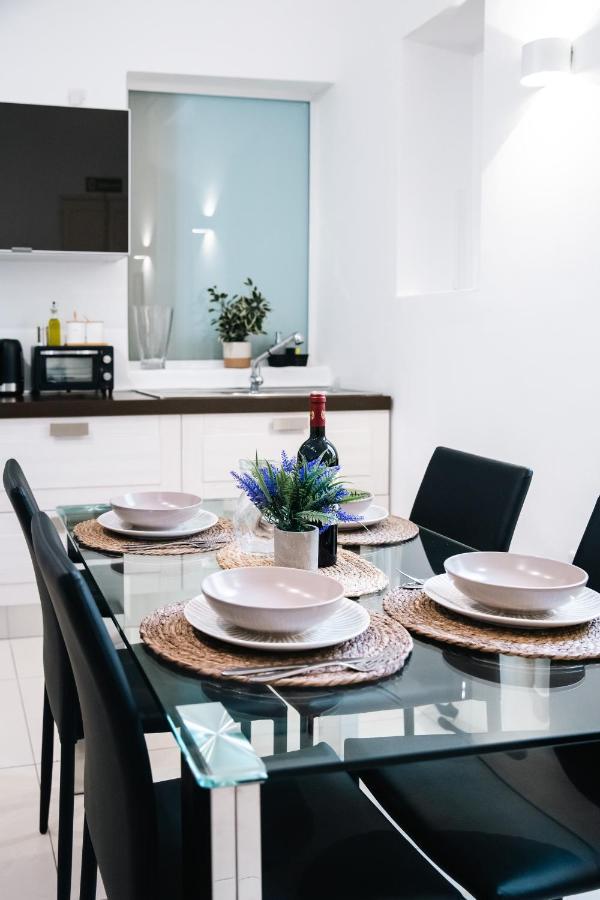 Center By Arcobnb Appartement *