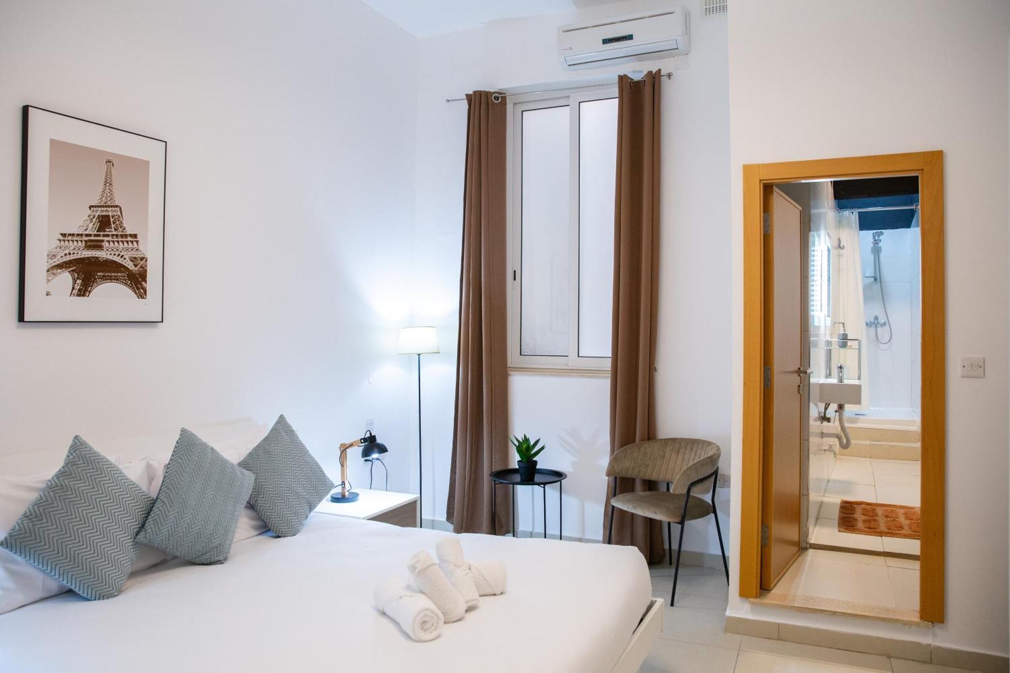 Center By Arcobnb Appartement *